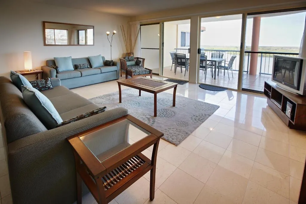 On The River Apartments Maroochydore Aparthotel